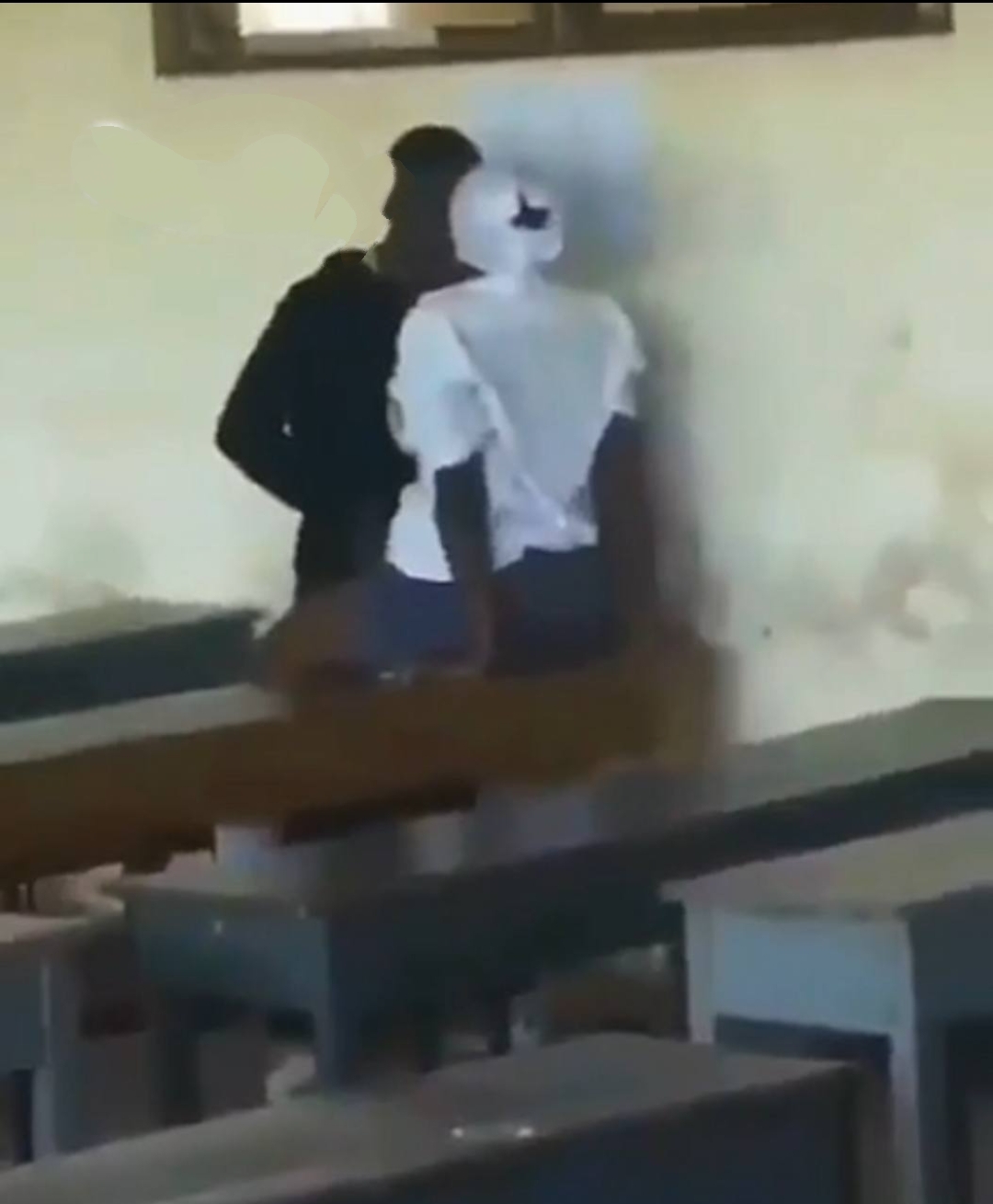 Hausa high school girl fuck classmate in empty class