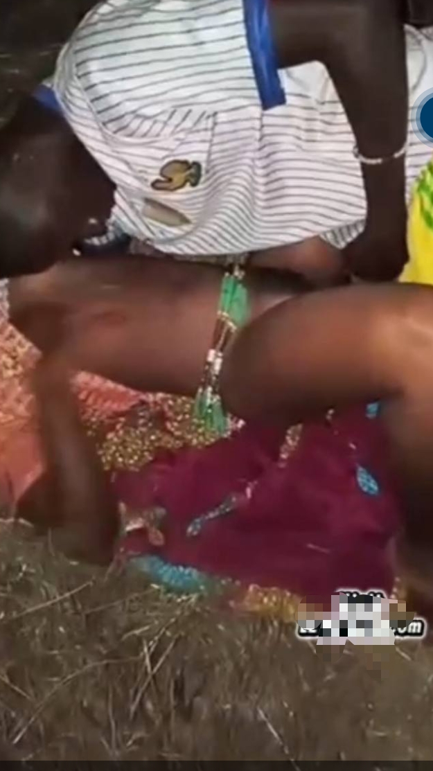 Community boys fuck a girl in the bush at night